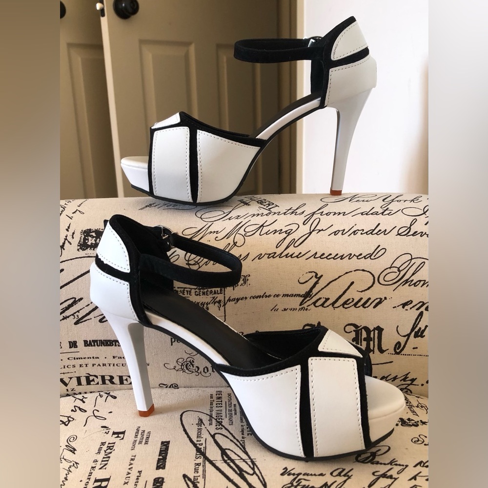 Heels; Vegan Leather;Black on White; Adj.Ankle Strap;Peep Toe; Cushioned Insoles